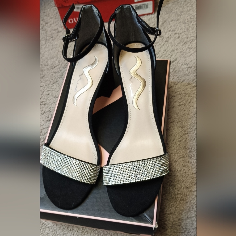 Elegant Black Women's Heels with Rhinestone Detailing Nina